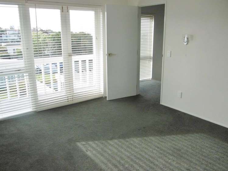 1/10 Dallinghoe Crescent Milford_13