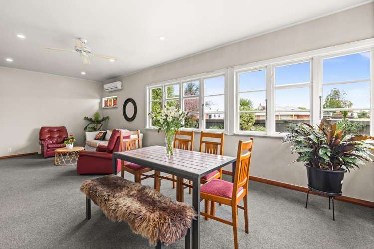 82 Latham Street_5