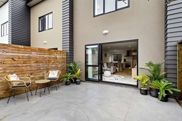 4/9 Surrey Street Tawa_2