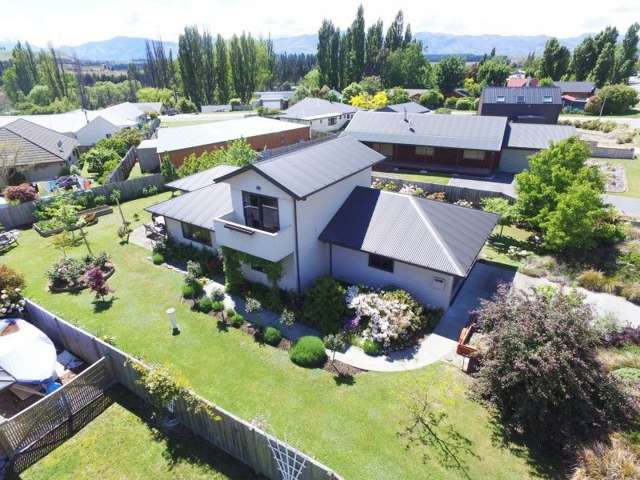 6 Hunt Place Albert Town_1