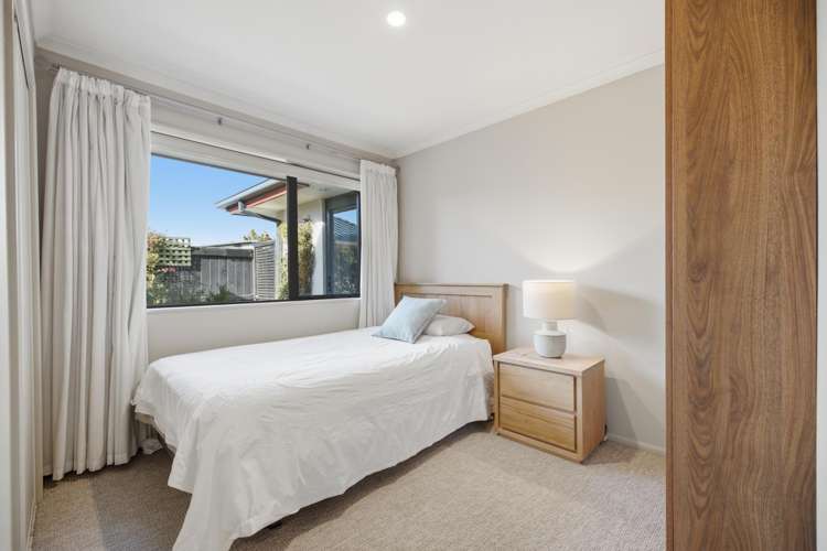 1 Caroline Way Northwood_13
