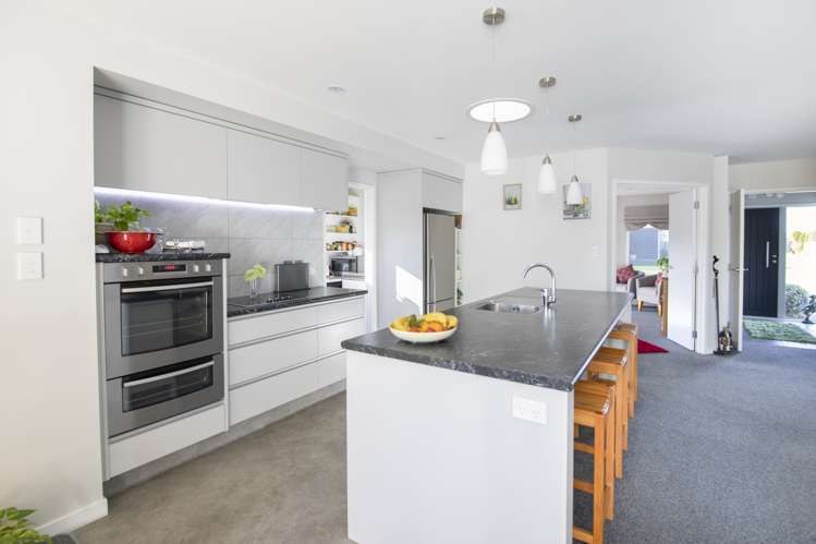 25 Kapiti Drive Poraiti_8