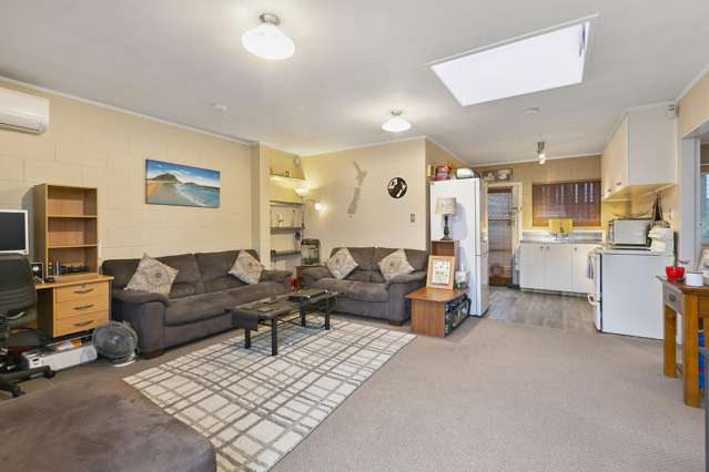 23a Linton Crescent Matua_1