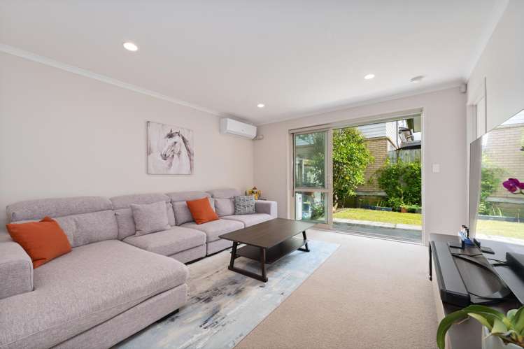 11 Akeake Lane Manurewa_4