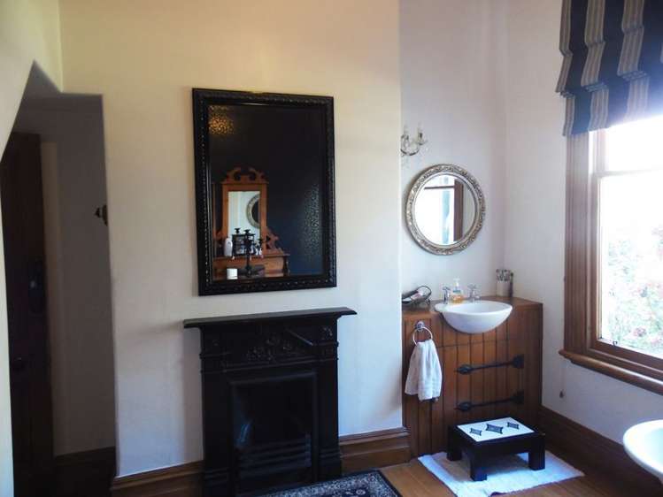 447 Tilverstowe Road Island Cliff_15