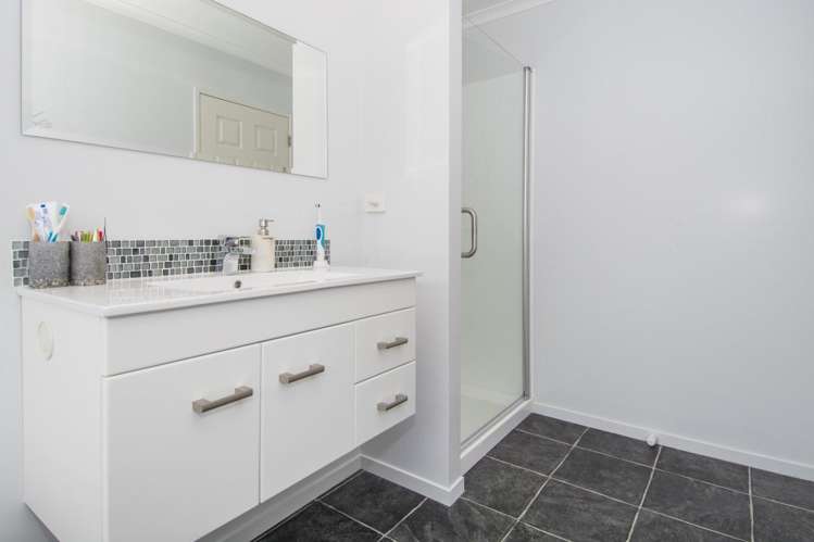 75 Katerini Grove Papamoa_13