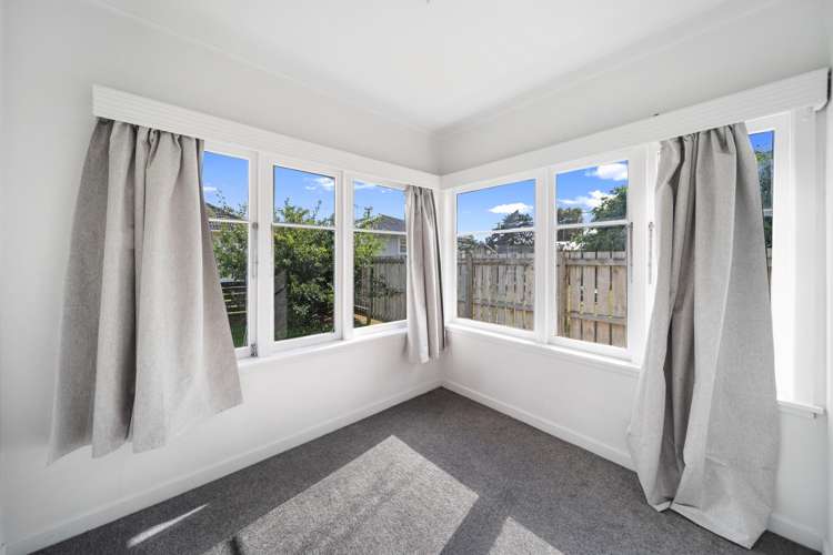 2/8 Fisher Crescent_5