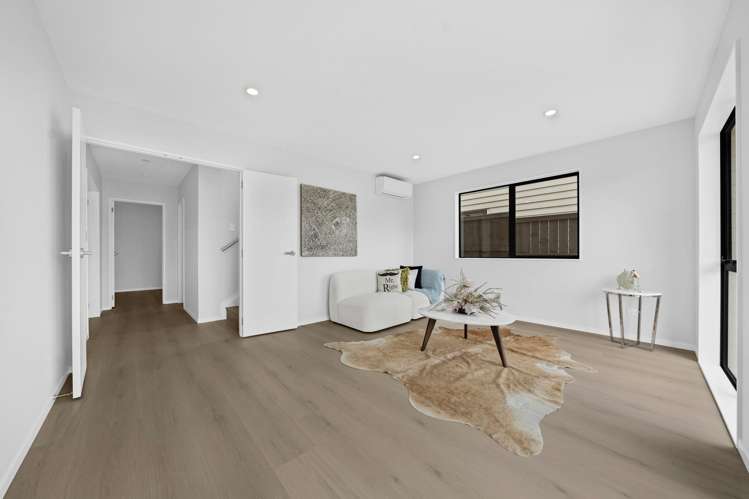 82 Koromeke Street Flat Bush_16