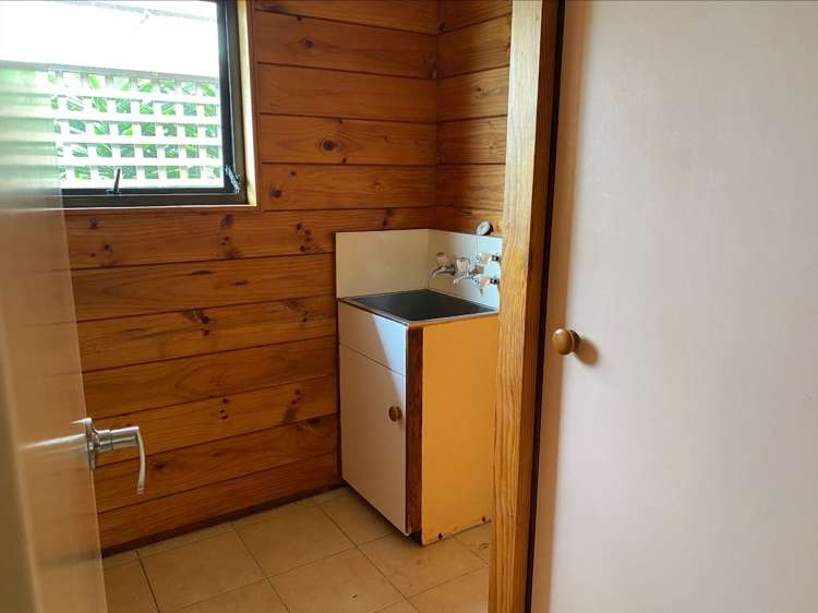 2 Gosford Drive Botany Downs_8