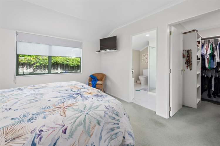 57 Basley Road Owhata_11