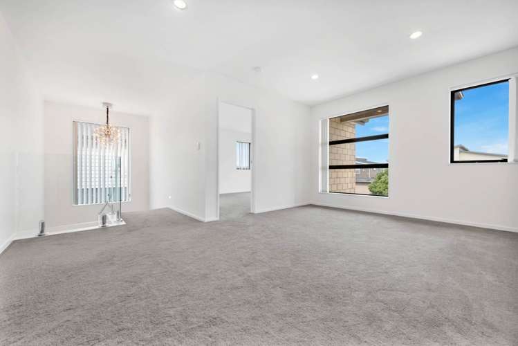 37 Rosewell Crescent Flat Bush_19