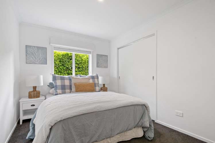 36b Forest Glen Orewa_17