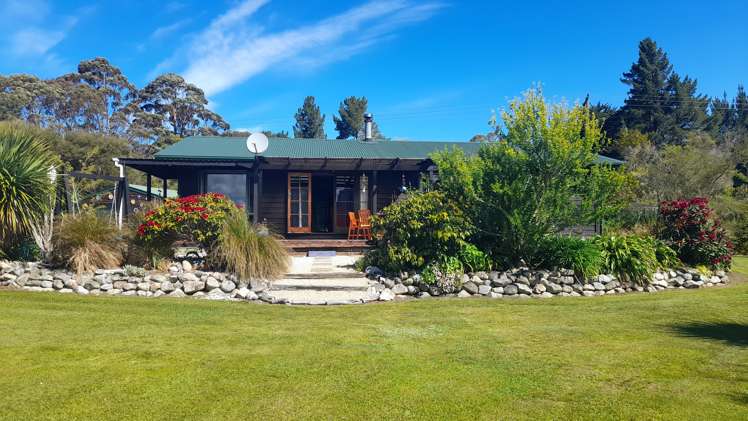2313 Takaka-Collingwood Highway Collingwood_13