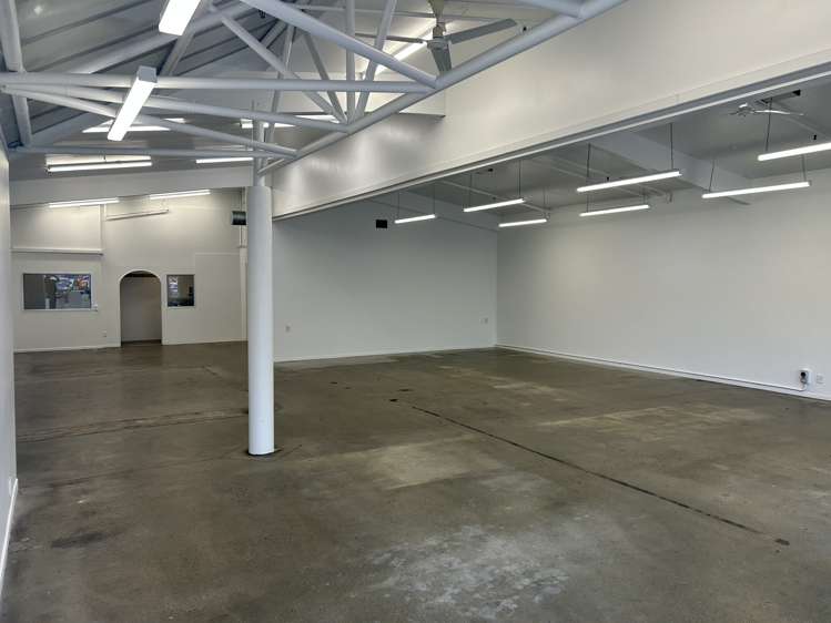 3/60 Montgomery Square_0