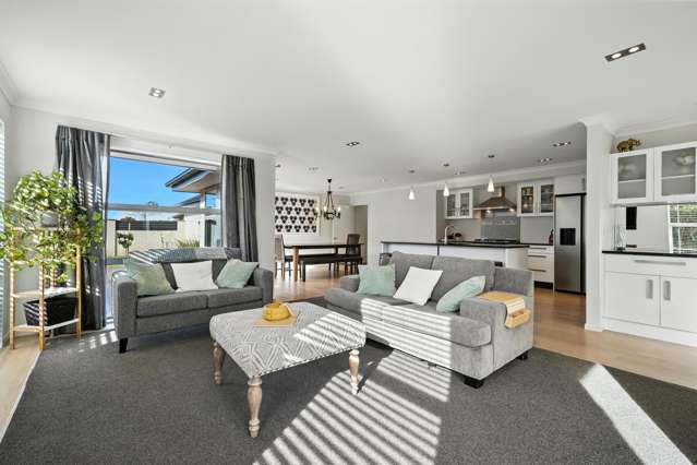Owners Downsizing - Must Be Sold!