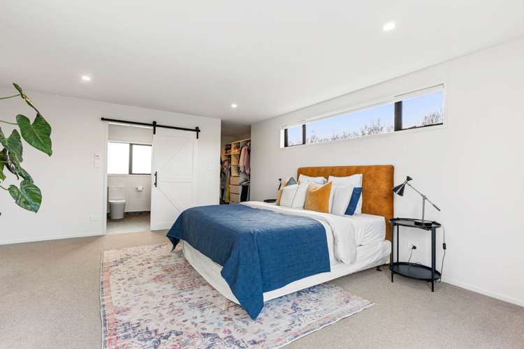 8 Benjamin Place Clevedon_10