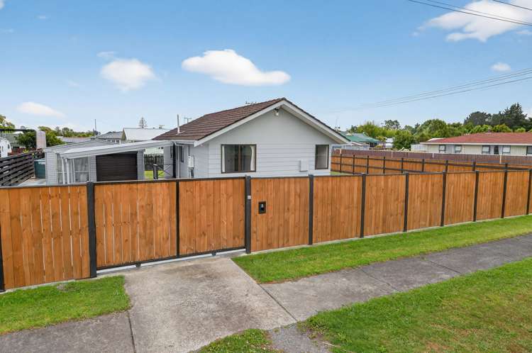 5 Cemetery Road Sanson_24