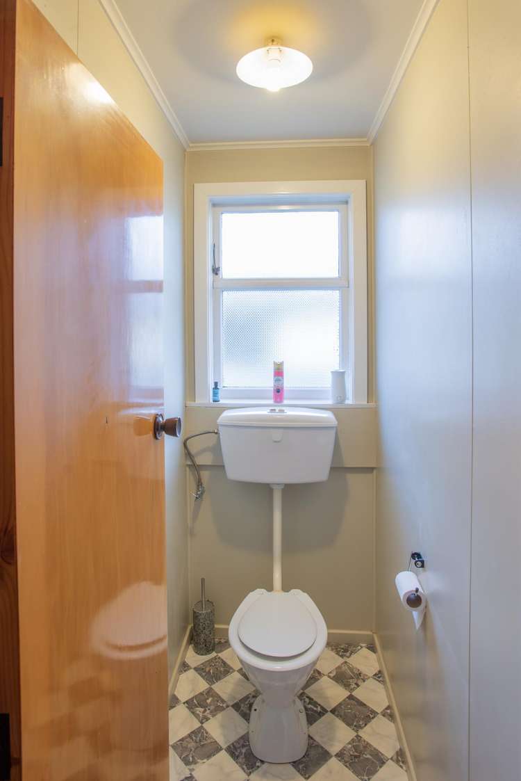 16 Great North Road Winton_13