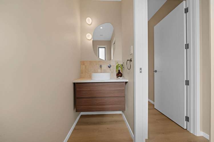 5 Meadows Drive Clevedon_21