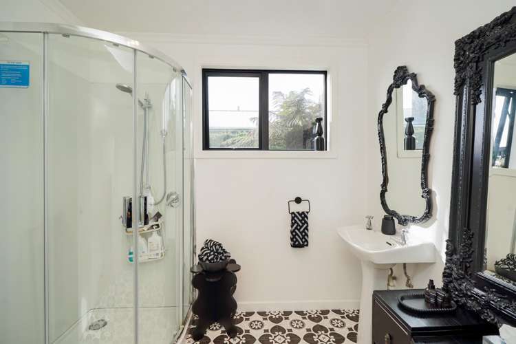 211 Bowmont Street Georgetown_23