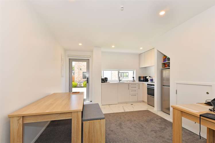 2/8 Riccarton Road Riccarton_7