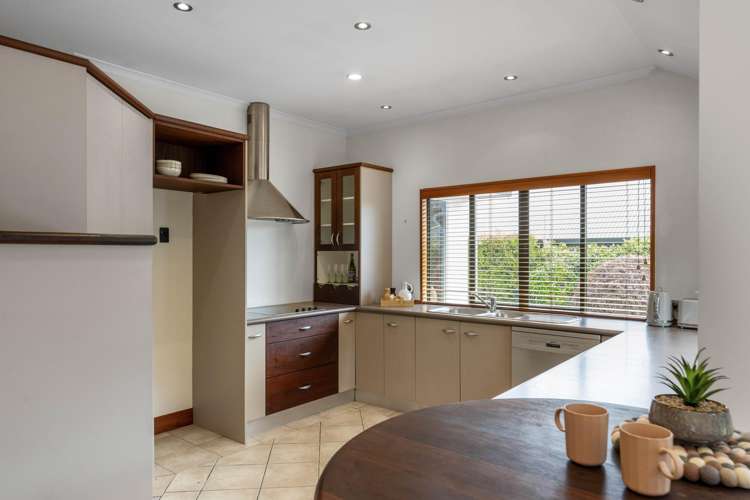 28 Kurupae Road Hilltop_11