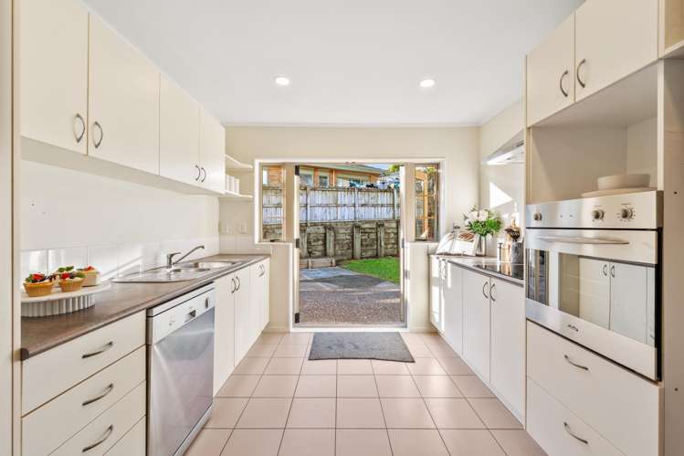 28 Ginders Drive Massey_12