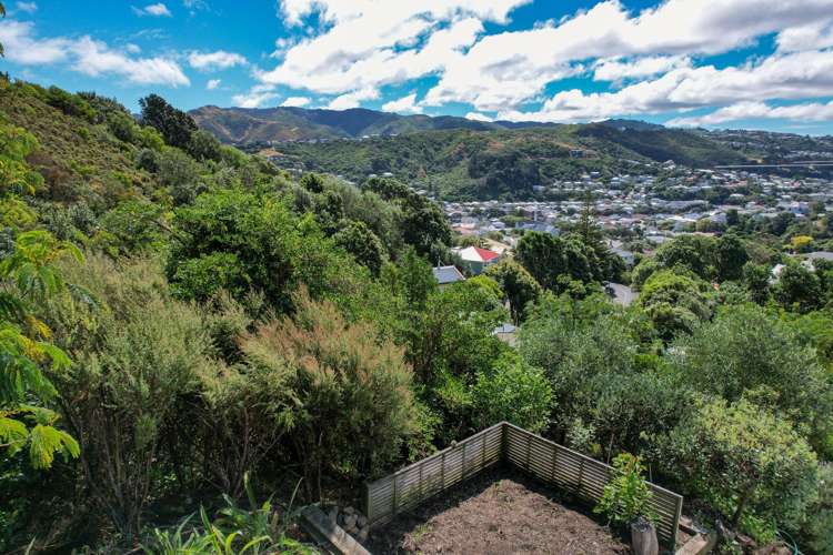 22 Liffey Crescent Island Bay_15