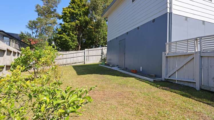 216 Solar Road Glen Eden_21