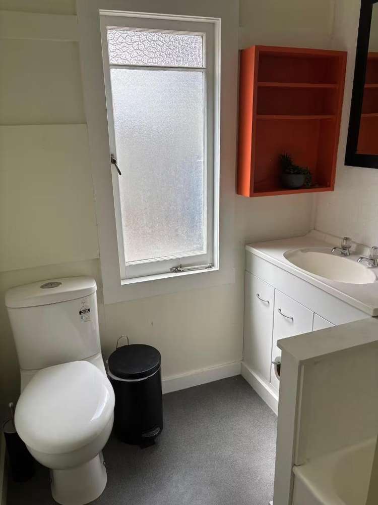77b Eversham Road 11229_11