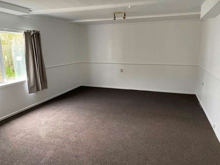 317 Redoubt Road Totara Park_15