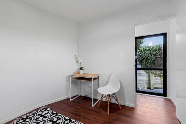 2/35 Camrose Place Glenfield_13