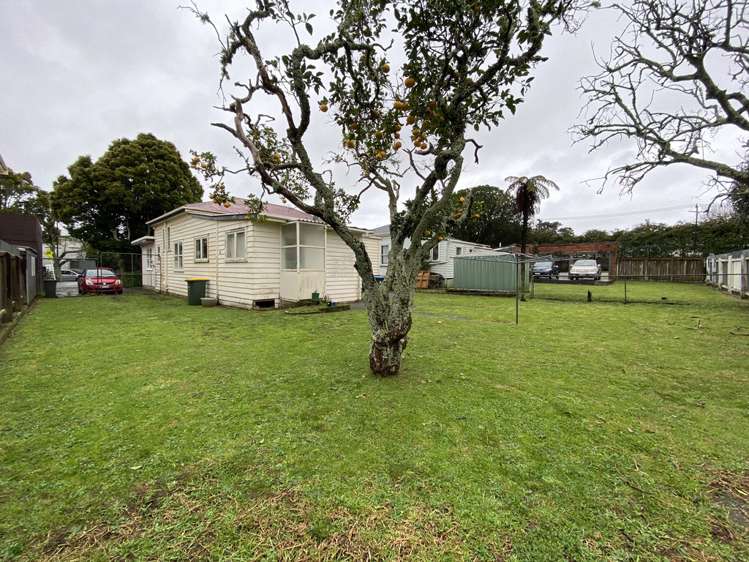 5 Clyde Street Epsom_13