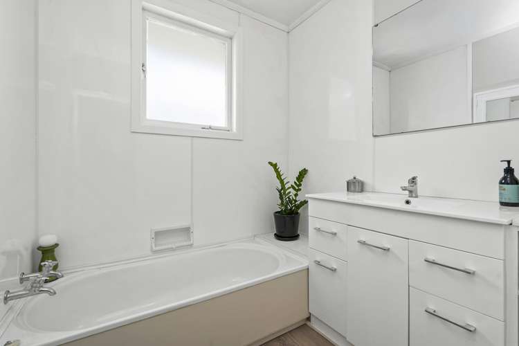 11 Great South Road Ohaupo_14