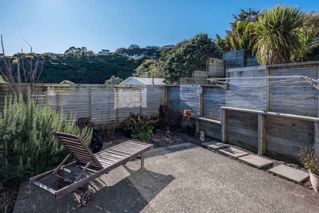 72 Saddleback Grove Karori_1