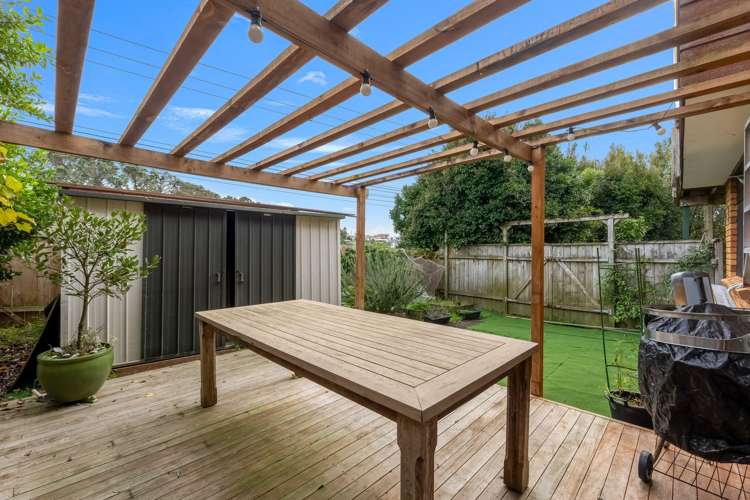 1/1 Sharon Road Browns Bay_31