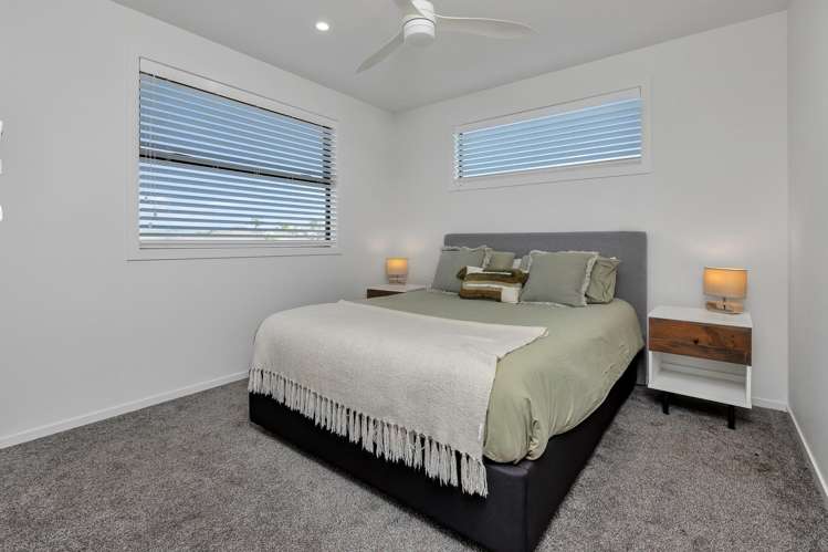 11 Olney Court One Tree Point_17