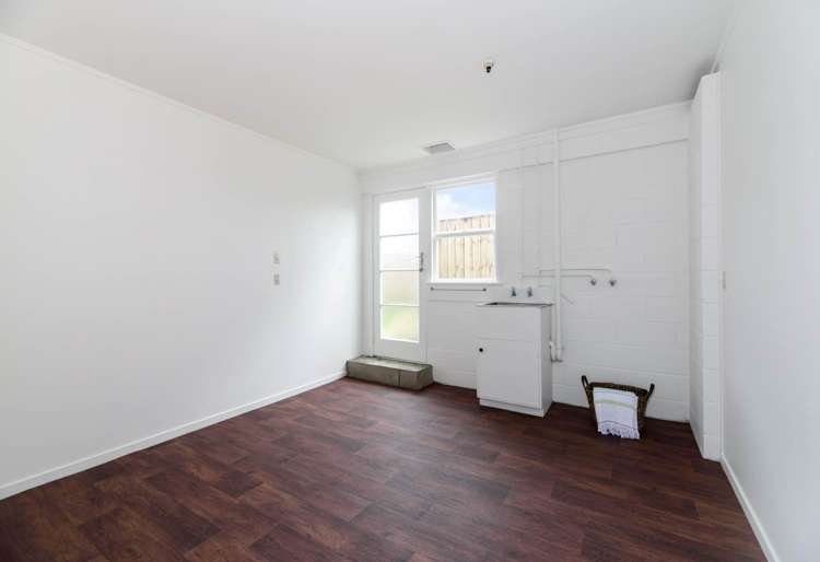 2/120 Titirangi Road New Lynn_17