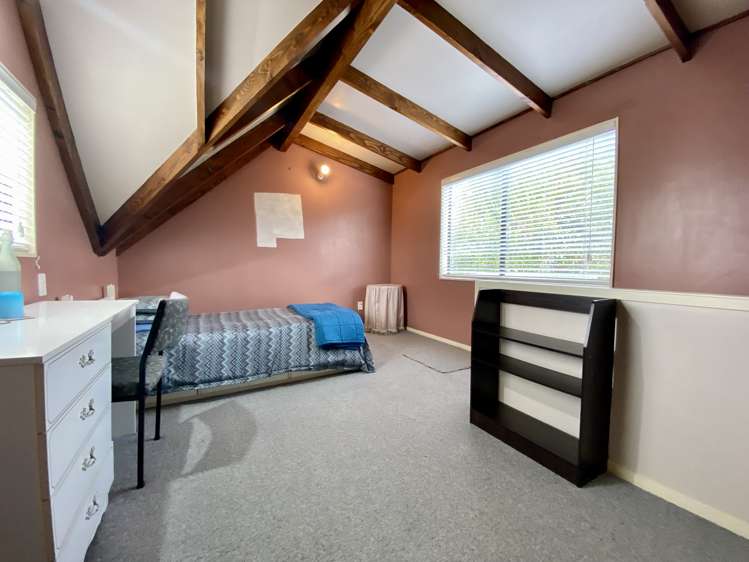 8 Escort Grove Awapuni_29