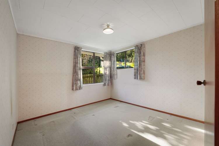 516 Thames Coast Road Te Puru_12
