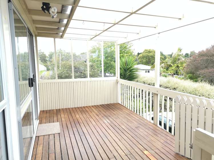 25 Dobell Road Stanmore Bay_17