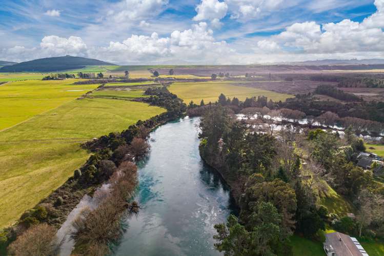 955 River Road Broadlands_23