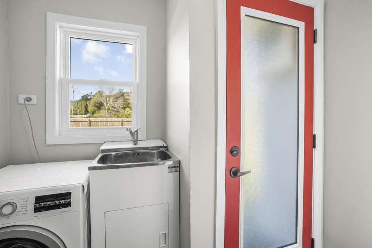 11 Kowhai Street Eastbourne_15