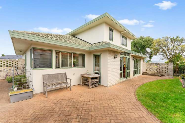 1 Lasiandra Place Mount Maunganui_2