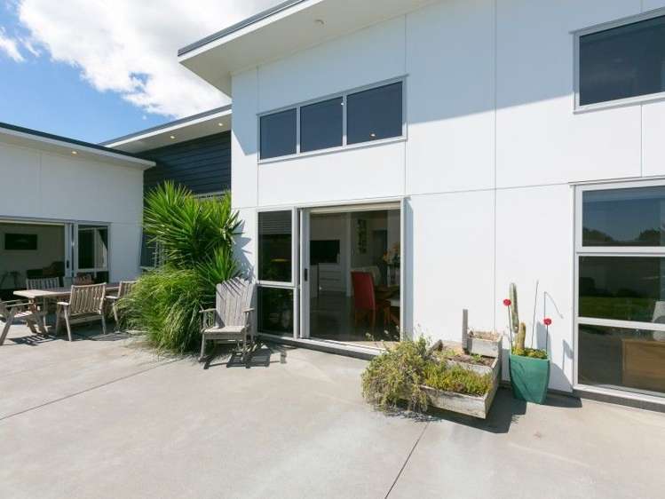 47 Links Drive Waiwhakaiho_35