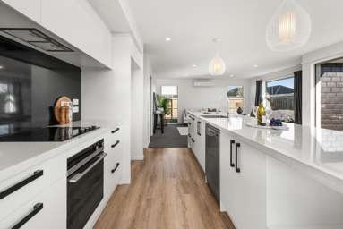 24 Sandhill Drive_4