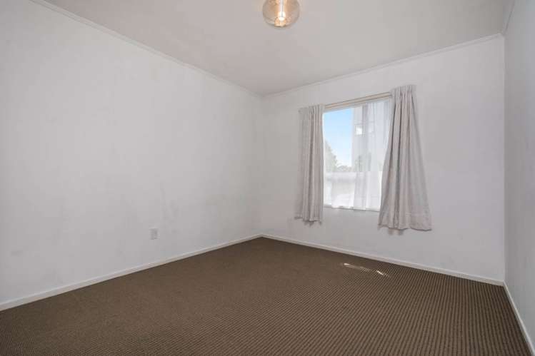 5 Celeste Place Totara Vale_10