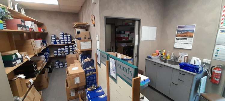 Shop B/80 Ardmore Street Wanaka_6