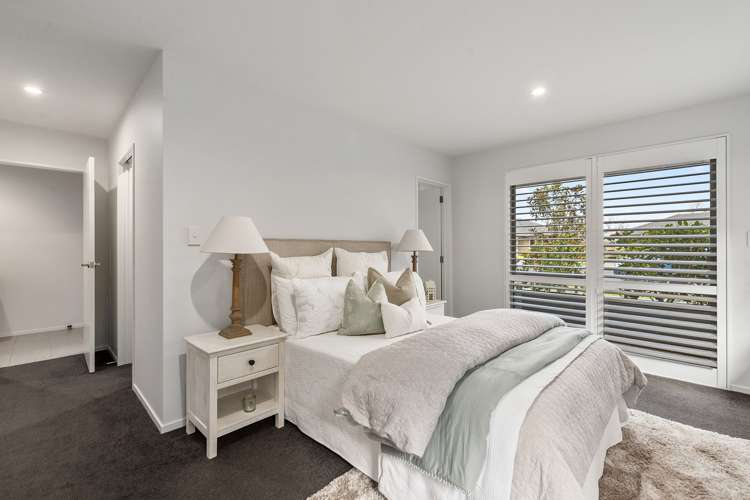 32 Crabb Fields Lane Riverhead_11