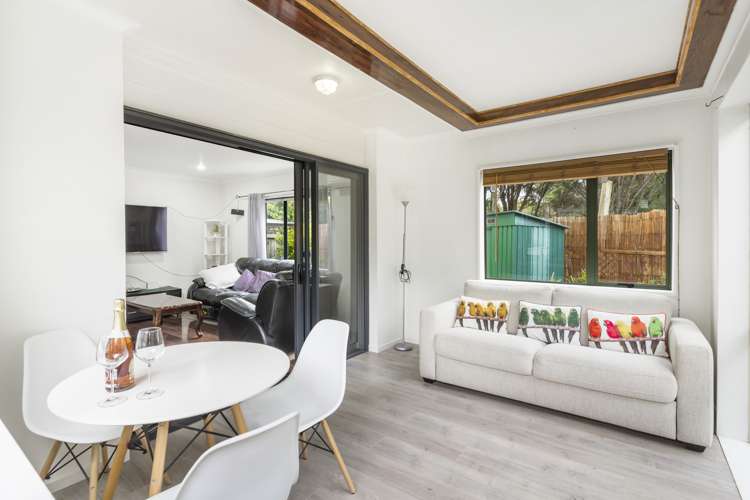 13 Pyramid Place Glen Eden_16